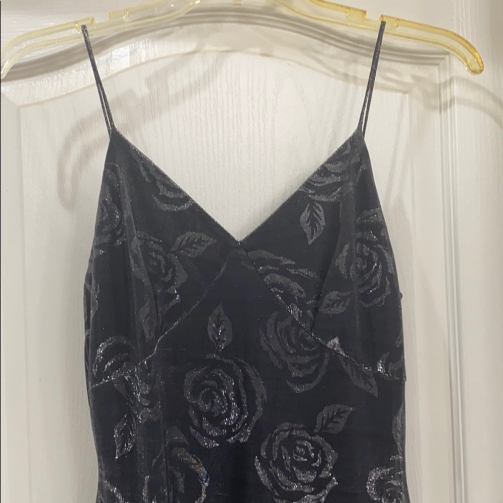 Metallic V-neck Gown - Picture 2 of 5
